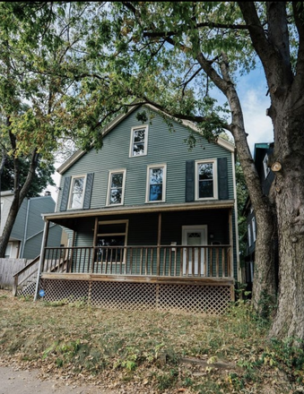 Front - Huge Home on Fairfax