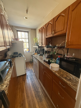 . - 3-bed on Queensberry St. No broker fee. Contact Will McGowan 617.512.5822 Apartments