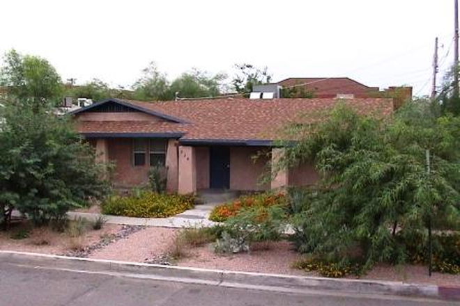 Front elevation - 928 E. Helen St.