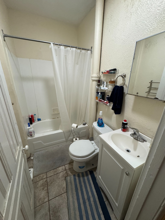 Full Bathroom - Powelton Village large single family House
