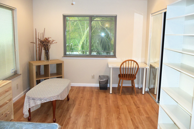 Furnished Bedroom - Turtle Rock Area- So close to UCI!