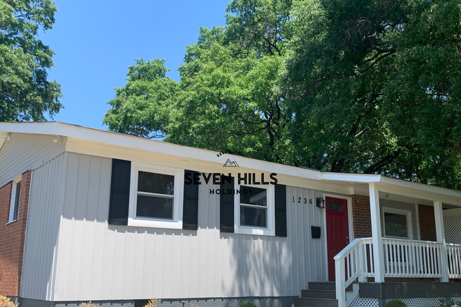 Front of House - 1236 W Moore St