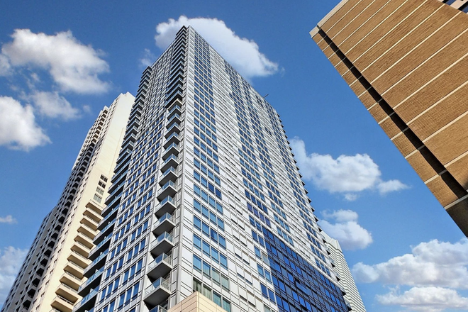 Outside of Building - Spacious Furnished 1 Bedroom in Yorkville