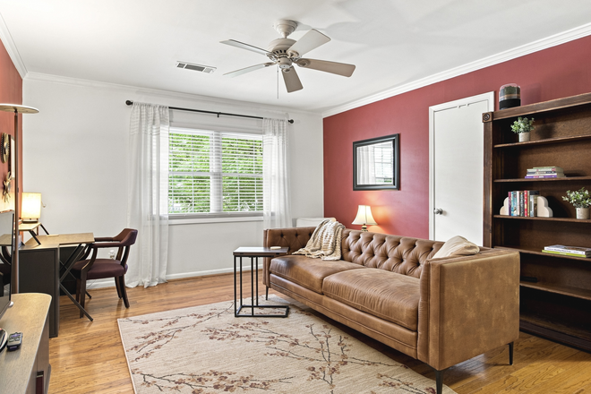 Living room - Furnished 2BR/1BA Condo with Washer/Dryer & Gigabit Internet - North Decatur
