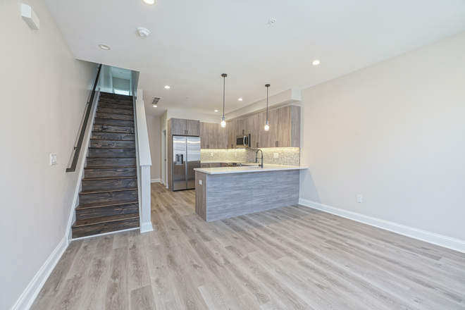 Common Area - 1925 N 18th St Unit 2