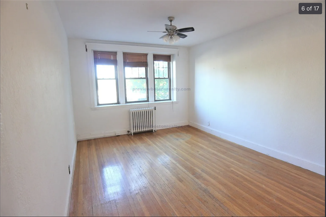 Common Area - 2 Bedroom Apartment Looking for 2-month sublet (only 1 bedroom available)