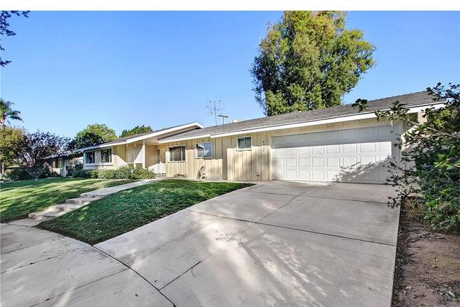 3bd 2.5 bath - Private home on a quiet cul de sac