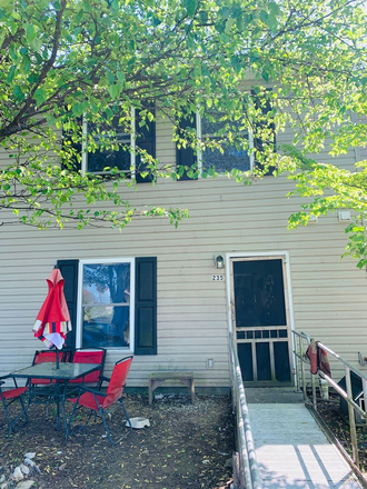 - 3 Bedroom 1.5 Bath Townhouse