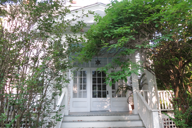 Street view 1888 Victorian Home - 1 BR Sunny quiet furnished 3rd flr Victorian house walk to Coolidge Corner,  Longwood, Green Lines