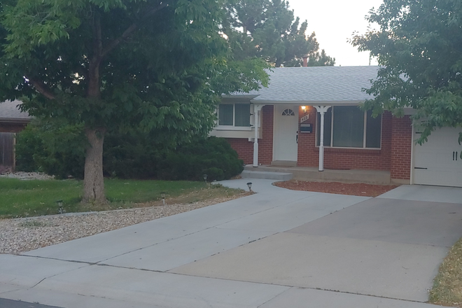 Property - Cozy place in a quiet neighborhood with all inclusive rent.