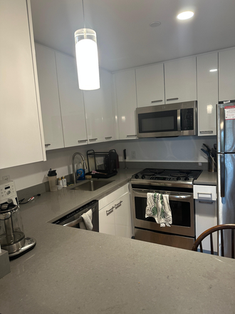 Kitchen - Private Bedroom on Harvard Business School Campus / Soldiers Field Park