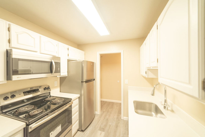 - Beacon Hill Apartments