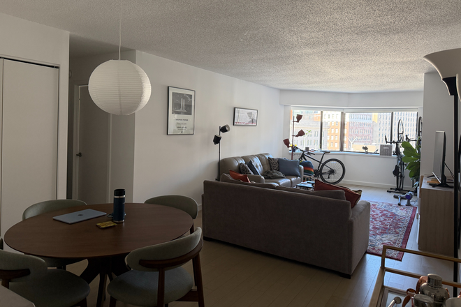 Living Room - Devonshire Apartments