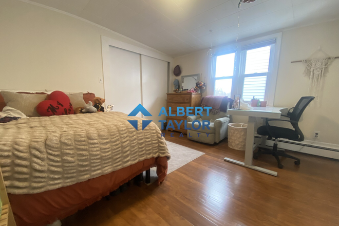 Sample Bedroom #1 - BRAND NEW EVERYTHING!!! 2-Bed Split for 9/1 with Greenline Access Apartments