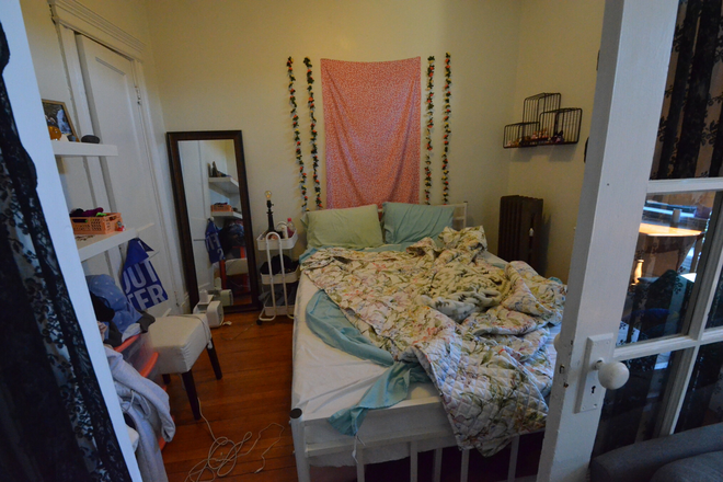 Studio - Large Studio Available 9/1/26! *CONTACT NOAH 603-470-8181 Apartments