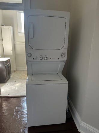 Laundry - 6025 S Robertson - Two blocks to Campus! Duplex