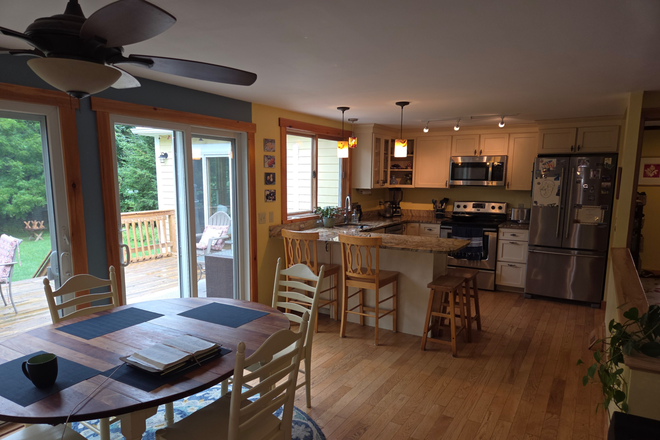 kitchen and dinig area - 4 bedroom house near UMass looking for 2 male students (grad or upperclassmen)