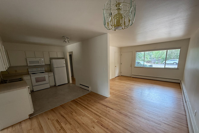 3 - AVAILABLE NOW: 1665 Nugget Ct House
