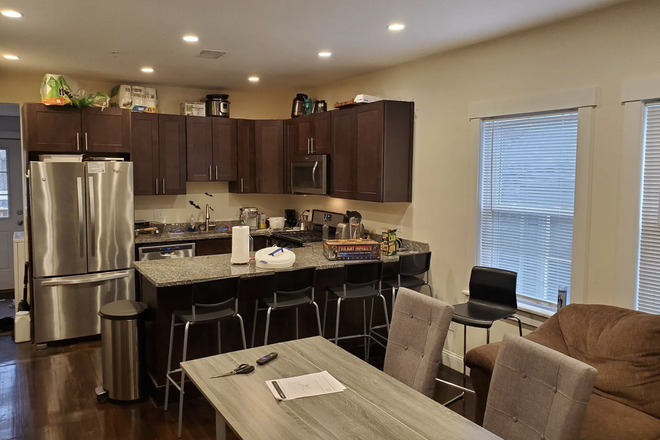 . - HUGE, Renovated 4 Bed/2 Bath with LAUNDRY IN UNIT! Avail 9/1/26!!