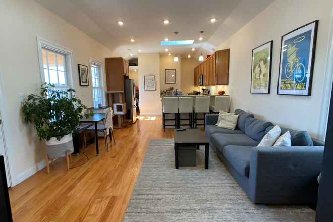 . - STUNNING 3 BED/2 BATH WITH IN-UNIT LAUNDRY, HEATING INCLUDED, NO BROKER FEE!! 9/1/26!!!