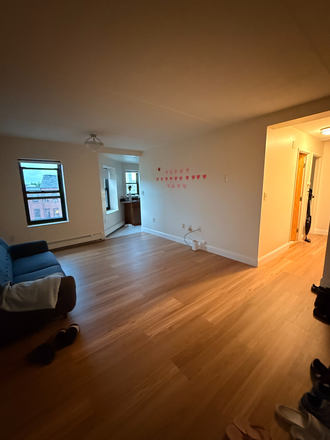 Living room - Big Room near NEU