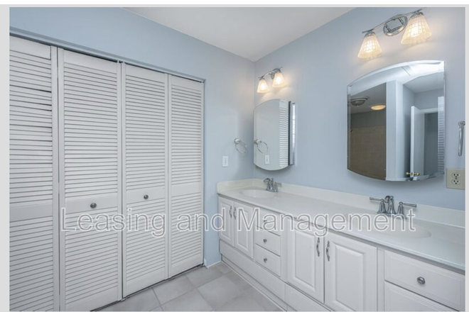bathroom - 3BR Condo Unit in Folly Beach