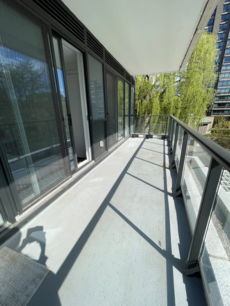 balcony - 3 bedrooms with laundry in forest hill neighborhood