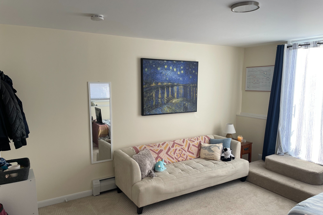 Bedroom #1 - **SUMMER 2026** Room in Quiet Home - Minutes from Campus!