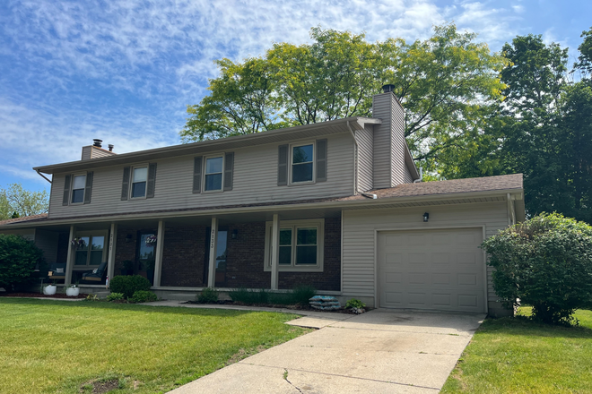 Front of home-unit on Right - Okemos 3 Bedroom w/Garage Duplex - Close to MSU and I96