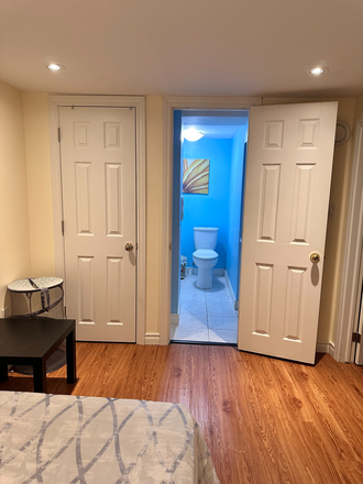 Room 2 - 2 Modern Private Suites Walk to U of T Furnished Excellent Location! Duplex