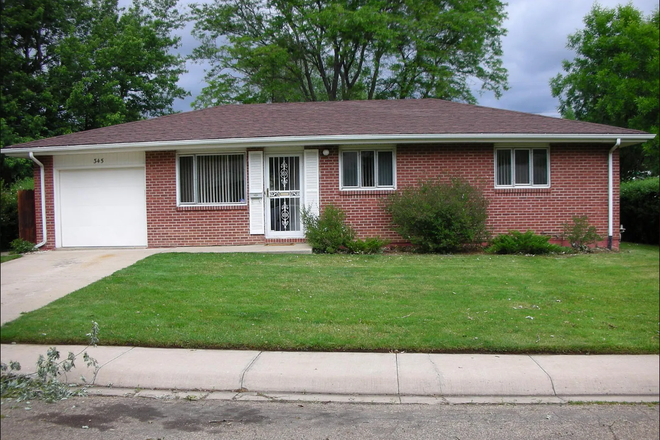 Outside View - House in South Boulder