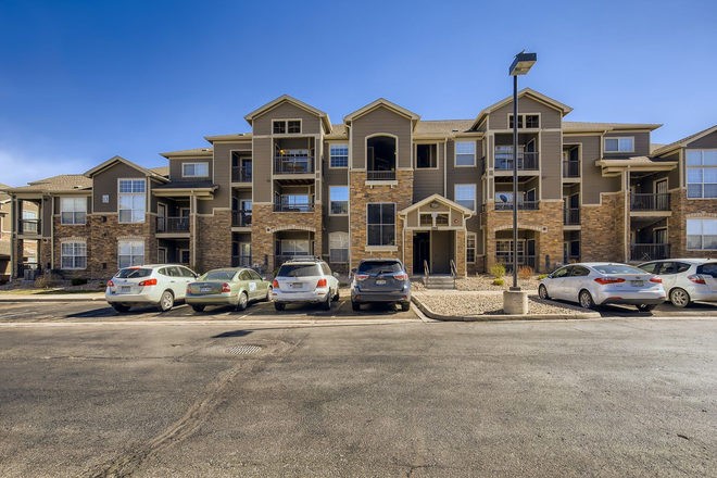 1 - AVAILABLE NOW!: 3095 Blue Sky Cir #13-303