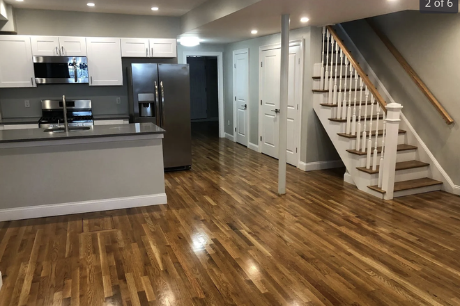 ktichen - Luxurious 4 bed 2.5 bath Duplex on Symphony Rd! Apartments