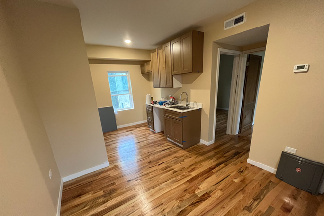 Living Room & Kitchen - 2 Bedroom / 1-Bath on campus just 1 block from BSB & Library