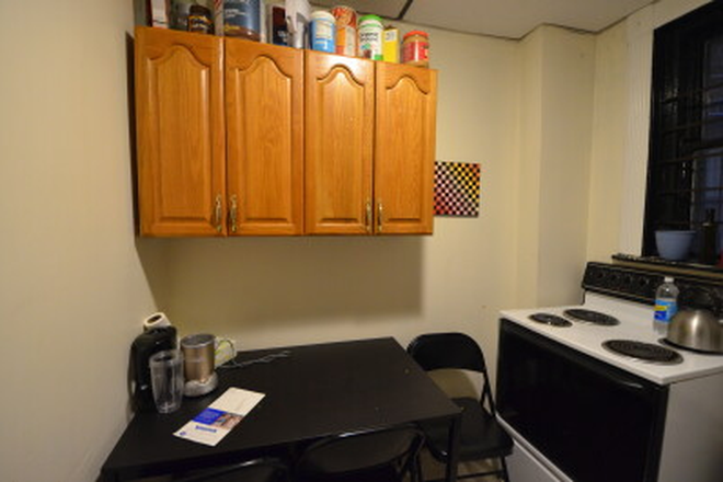Kitchen - 2 Bedrooms with large living room in Haviland walk to campus No FEE