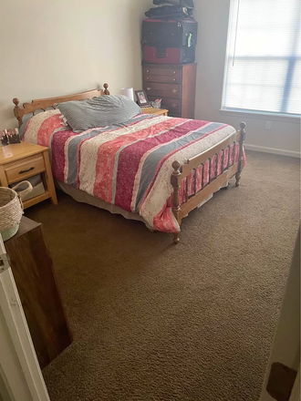 Spare Bedroom - Stone Glenn Apartment, Close to bus routes
