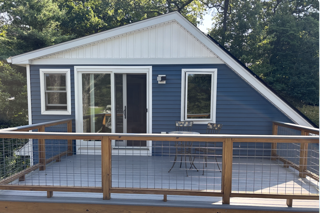 Lakeside view of private (above garage) studio - Solitude on waterfront Ashford Lake