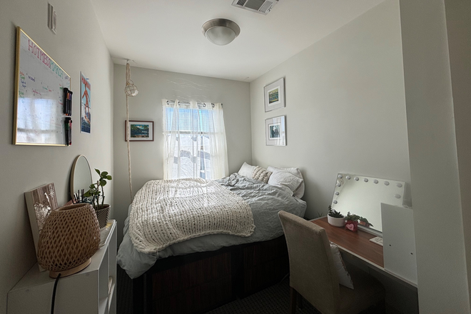 Individual Bedroom - Landmark Apartments