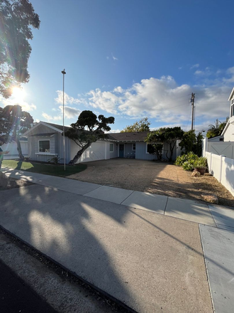 - STUNNING 3BD/2BA ON CORONADO ISLAND! -2 BLOCKS FROM THE BEACH! $7,095/mo!