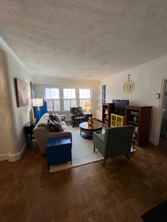 Living Room - Fully Furnished 1 Bedroom in Cathedral Heights - Available Now