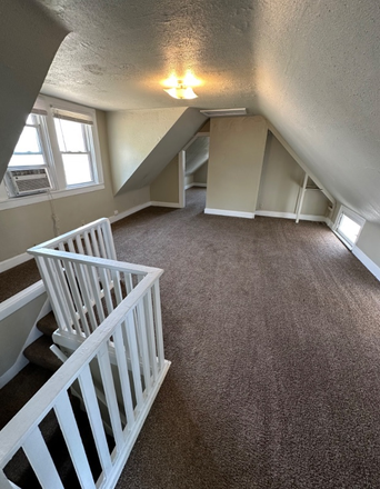 Upstairs - 1608 Potter pl House