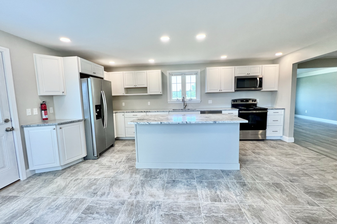 Kitchen - 110 East Street House