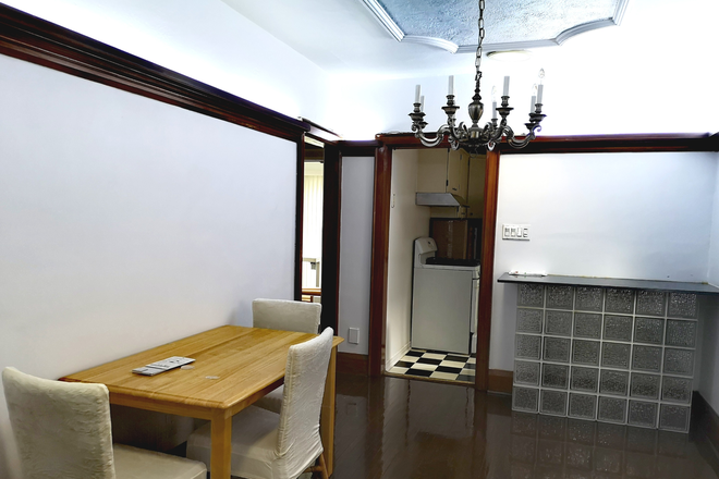 Dining Room - Furnished Main Floor Room, Newly Renovated, Female Prefer, 1min Walk to Bus, 30min Transit to Downto