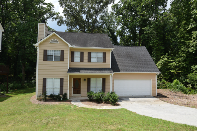 Outside Street View - Furnished Rooms in Quiet Owner-Occupied Home + Wi-Fi + Utilities Included