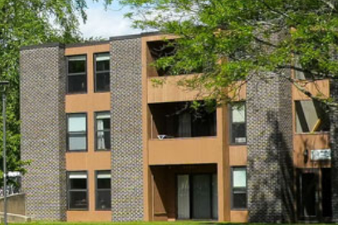 outside view - Brandywine Apartments