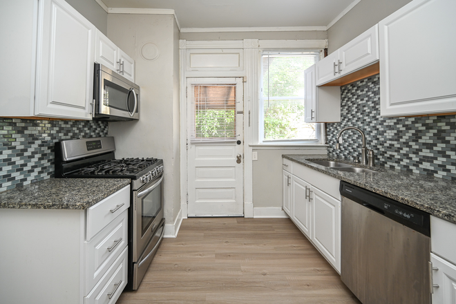 Kitchen - 2317 Stratford Ave House