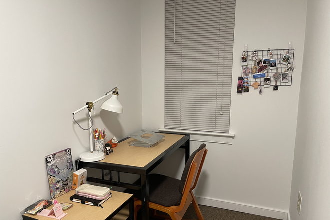 Desk and window - Lease Transfer for South Campus Commons 1 Apartments