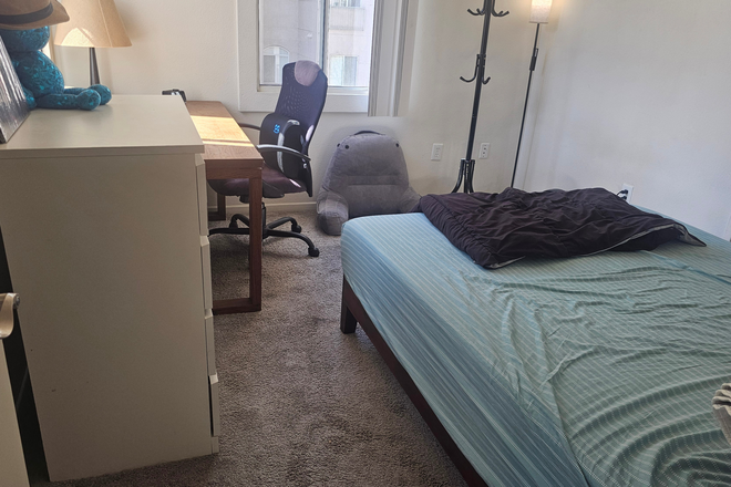 Fully furnished bedroom with a new queen size bed, study desk, chair and more - Private room with attached bathroom (2B/2B) available near UTC