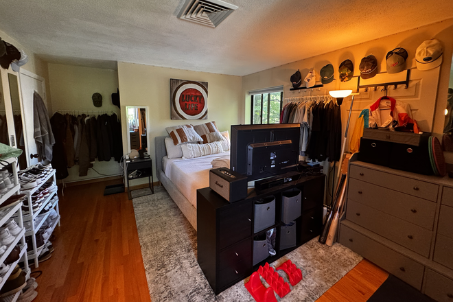 Bedroom - Clean, Comfortable, Large Apartment. 1.5 bathrooms, 3 bedrooms. Close to BC Campus