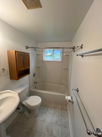 Full bath - Room in 3bd South boulder home